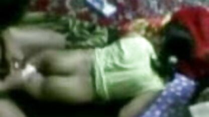 आबनूस विक्टोरिया सेक्सी मूवी इंग्लिश पिक्चर केक के साथ एक आदमी